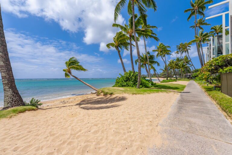 kahala beach apartments in honolulu, hawaii, oceanfront luxury apartments