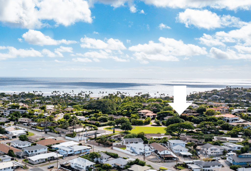 arrow pointing to the location of a luxury home in kahala, honolulu, hawaii
