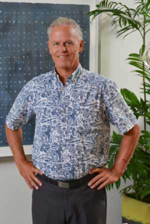 Doug T. Davis (Photo)